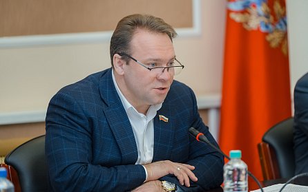 Наладить работу общественного транспорта